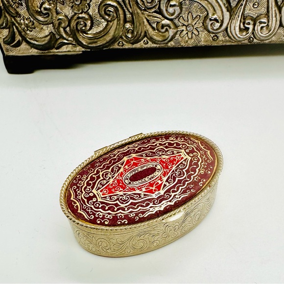 Vintage ITALY Ornate Small Trinket Pill Jewelry Box - Picture 1 of 11